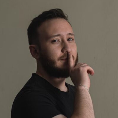 Скрытые страхи мужчин: о чем они молчат и как это понять