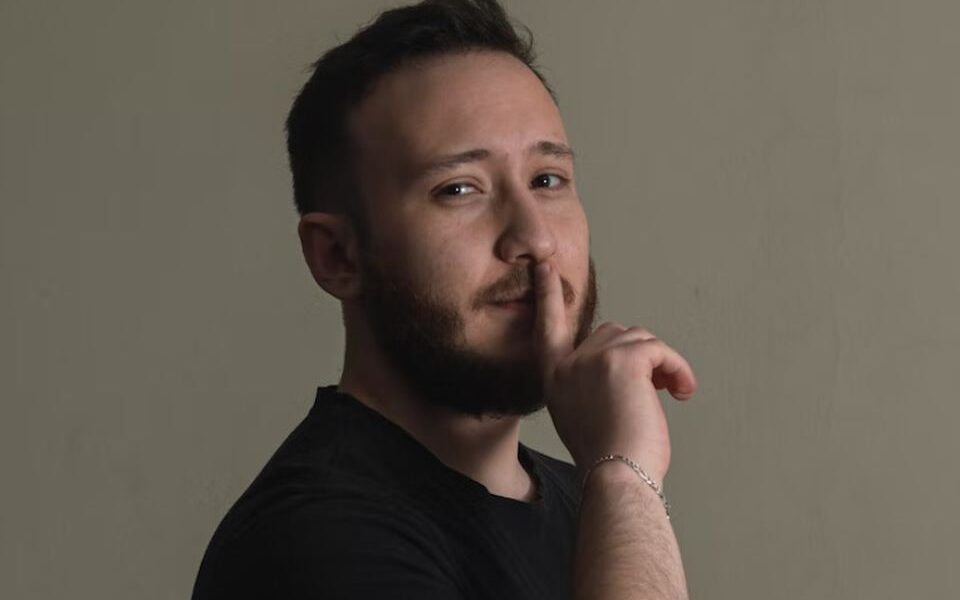 Скрытые страхи мужчин: о чем они молчат и как это понять