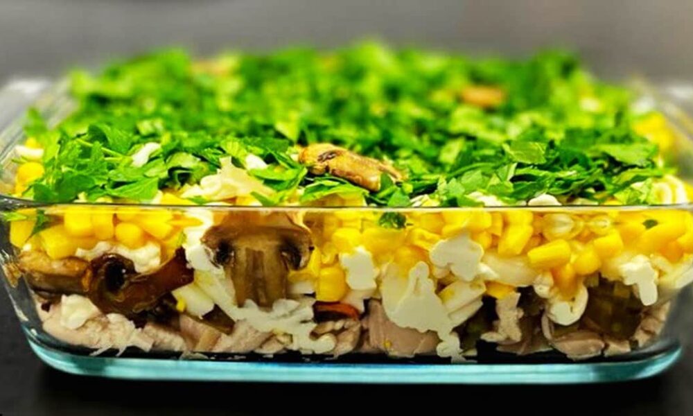 Салат "Золотая Осень": пошаговый рецепт любимого осеннего салата слоями