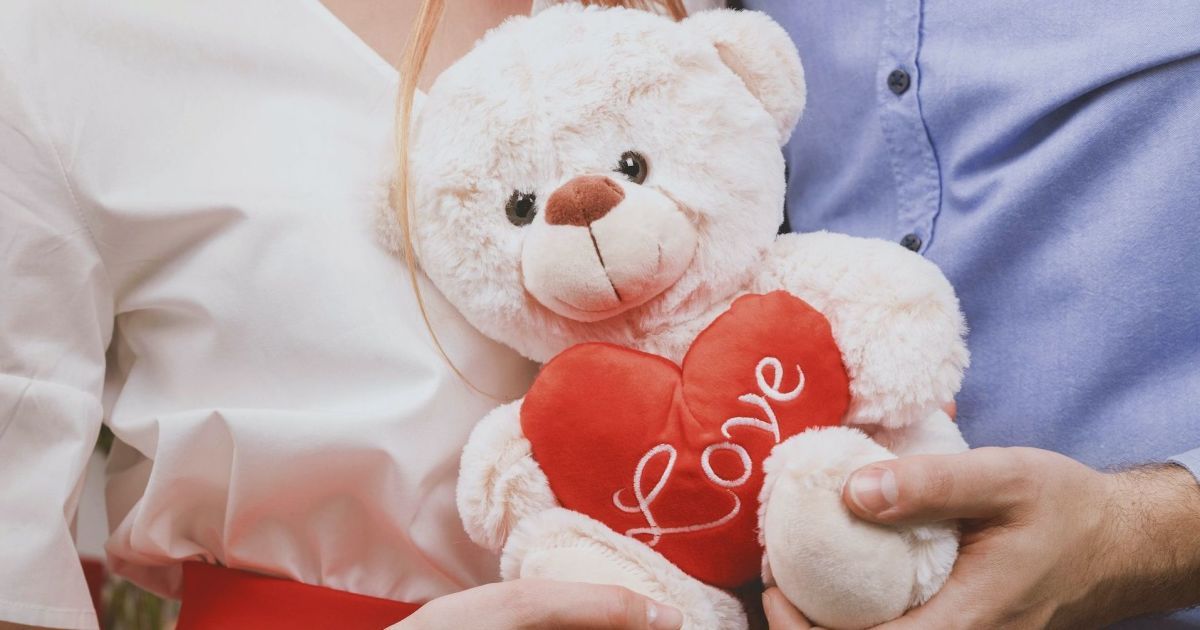 Шесть подарков, которые испортят вам праздник и кошелек: чего не дарить на День святого Валентина