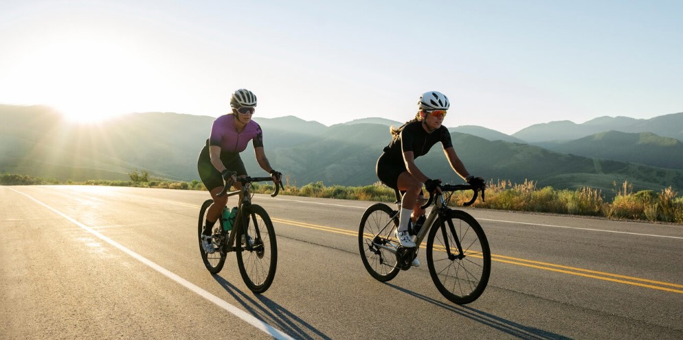 Велосипед и мода: как тренды прошлого влияют на современный женский стиль
