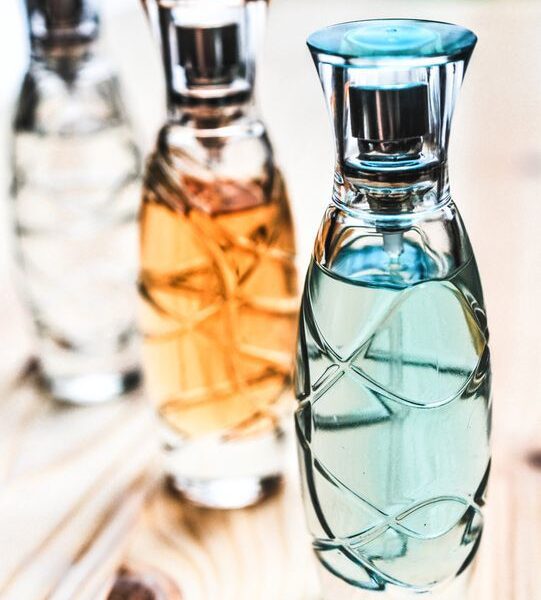 Как сохранить аромат духов: секреты стойкости и свежести