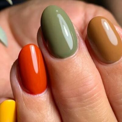 Осенний маникюр 2023: модные цвета и идеи дизайна для вашего образа