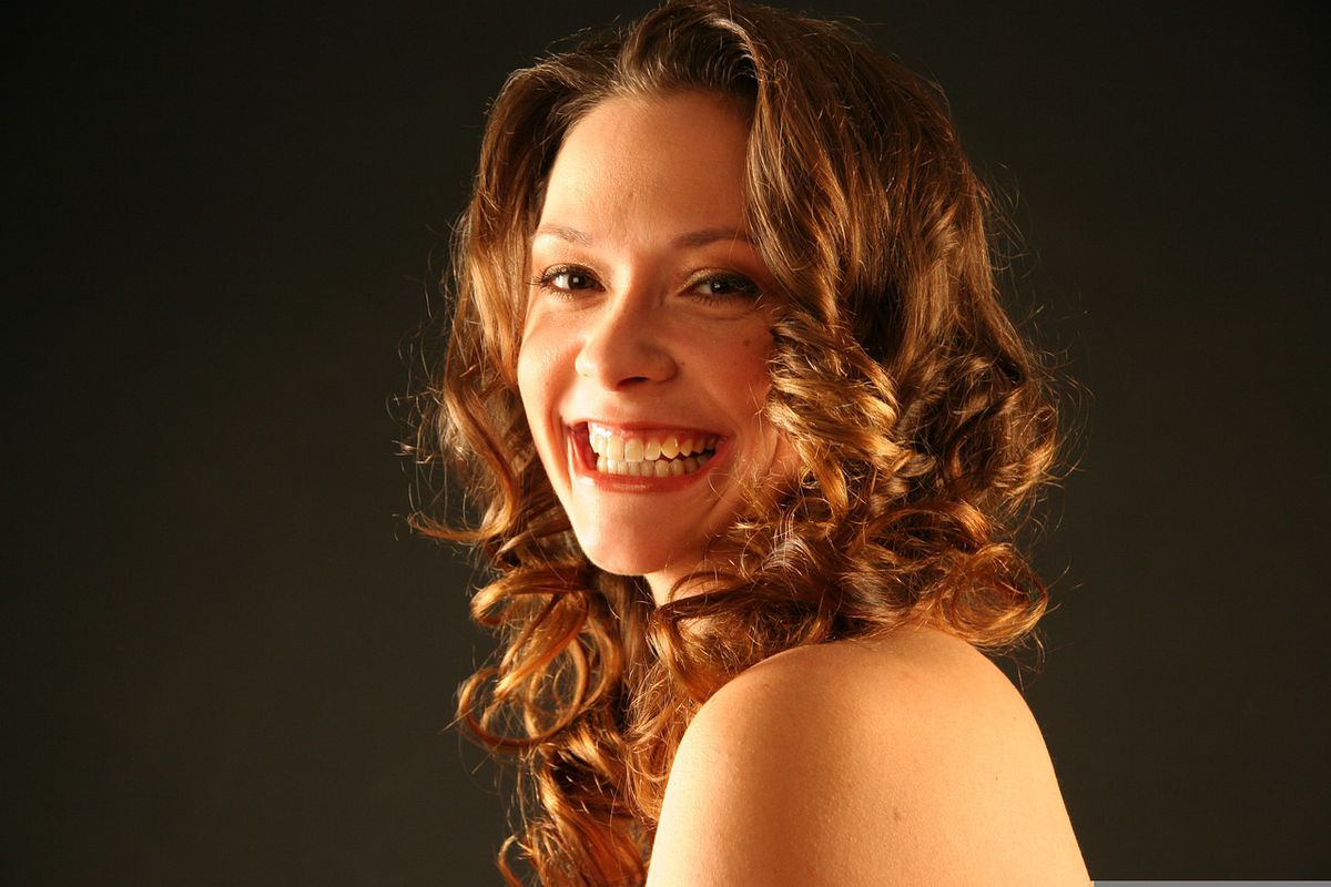 Секреты идеальных локонов: как создать красивые кудри без плойки и бигуди