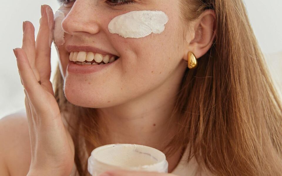 Весенний уход за кожей: секреты звездных дерматологов для сияния вашей кожи