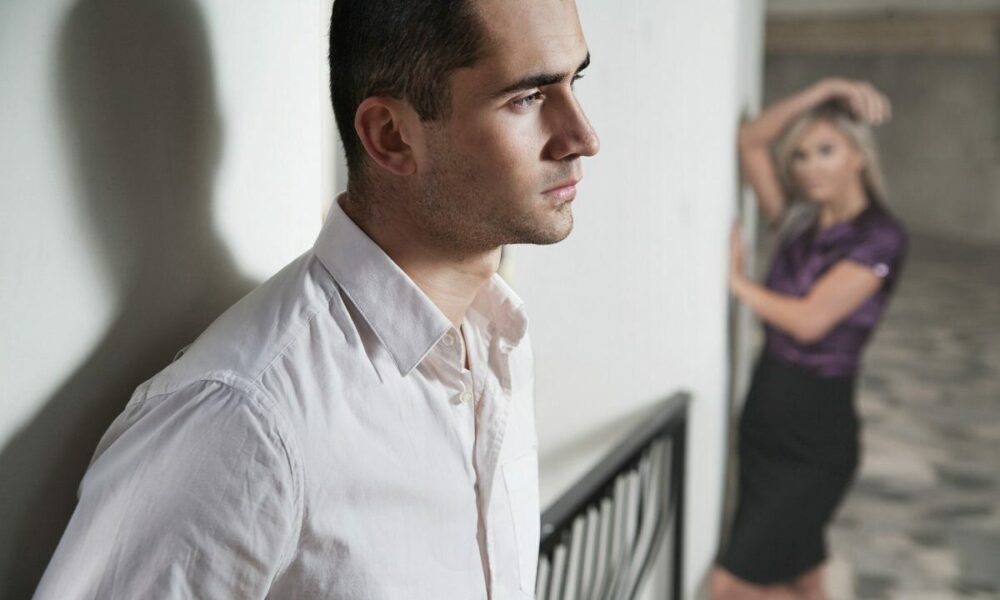 Что мужчины скрывают от женщин: психологические аспекты отношений