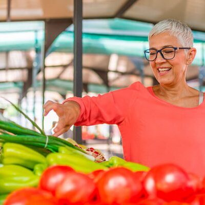 Продукты, которые стоит ограничить после 50 для женского здоровья