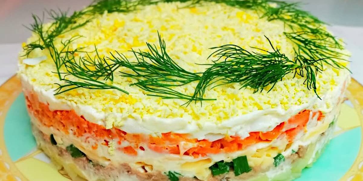 Быстрый и вкусный салат из доступных продуктов: рецепт, который покорит всех