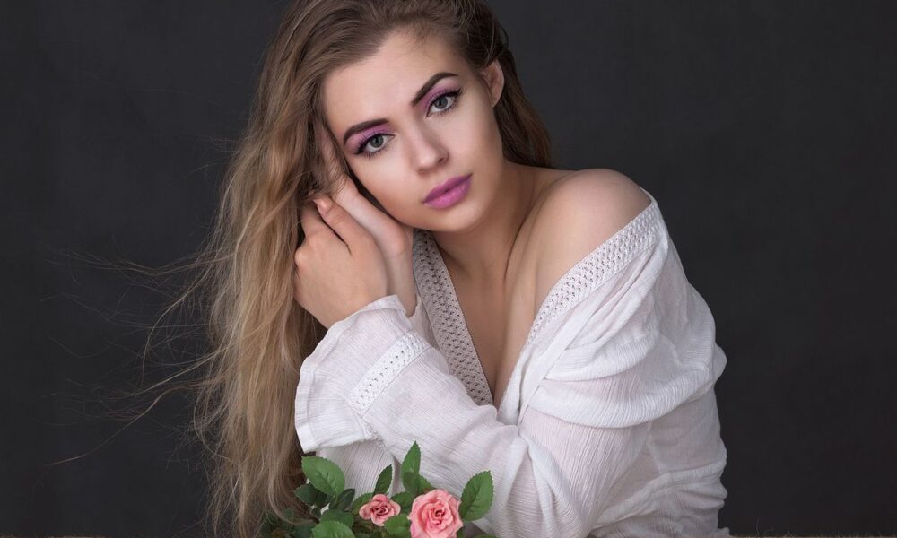 Эффект лифтинга лица за 5 минут: секреты макияжа из TikTok