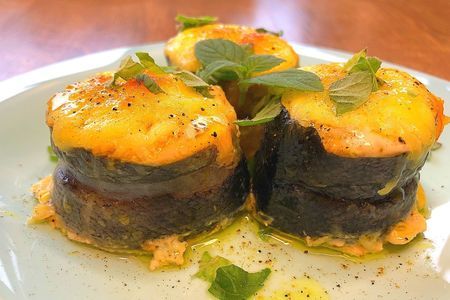 Нежные медальоны из лосося: простой и вкусный рецепт для ужина