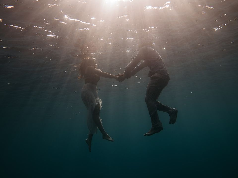 Почему мужчины остаются в отношениях, когда любовь прошла: психологические причины