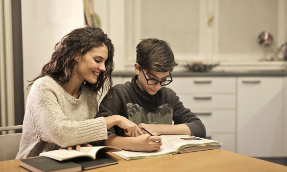 Как построить доверительные отношения с подростком: ошибки родителей и как их избежать