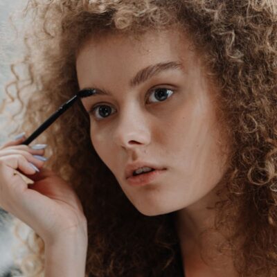 Секреты густых бровей: домашние рецепты и уход как у звезд