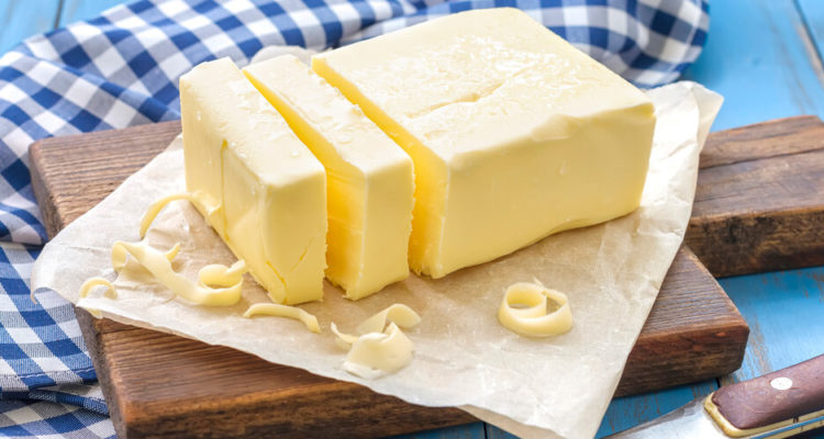 Пять продуктов, которые вредят женскому здоровью: врач предупреждает о холестерине