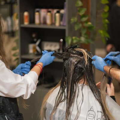 Что нельзя делать после окрашивания волос, чтобы сохранить цвет надолго