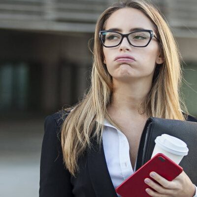 Как сохранить спокойствие: признаки нервного срыва и способы избежать его