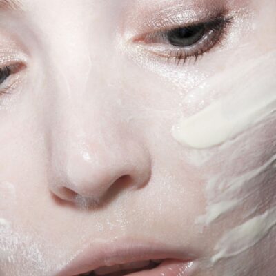 Почему крем для лица не дает результатов: 5 распространенных ошибок