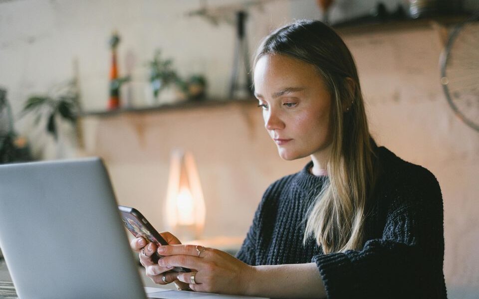 Психология соцсетей: как сохранить ментальное здоровье в онлайн-мире