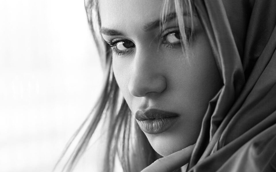 Как распознать манипуляторов: 5 признаков скрытого давления