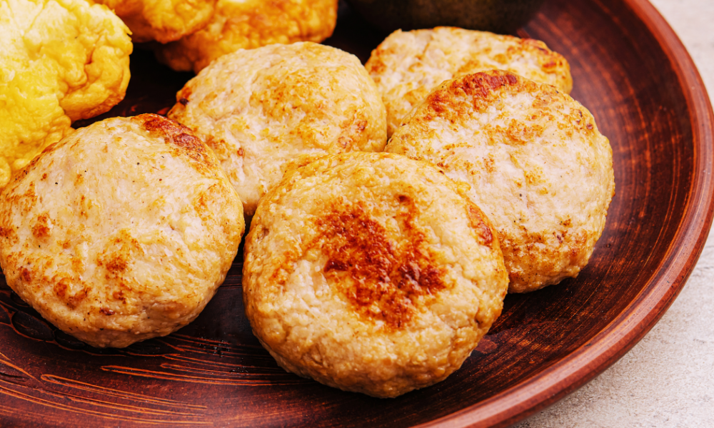 Секрет сочных котлет: добавьте этот фрукт для нового вкуса