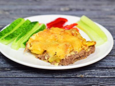 Нежная картофельная запеканка с фаршем: простой рецепт для всей семьи