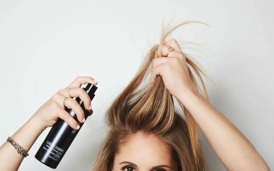 Сухой шампунь: секреты звезд для свежей укладки без следов