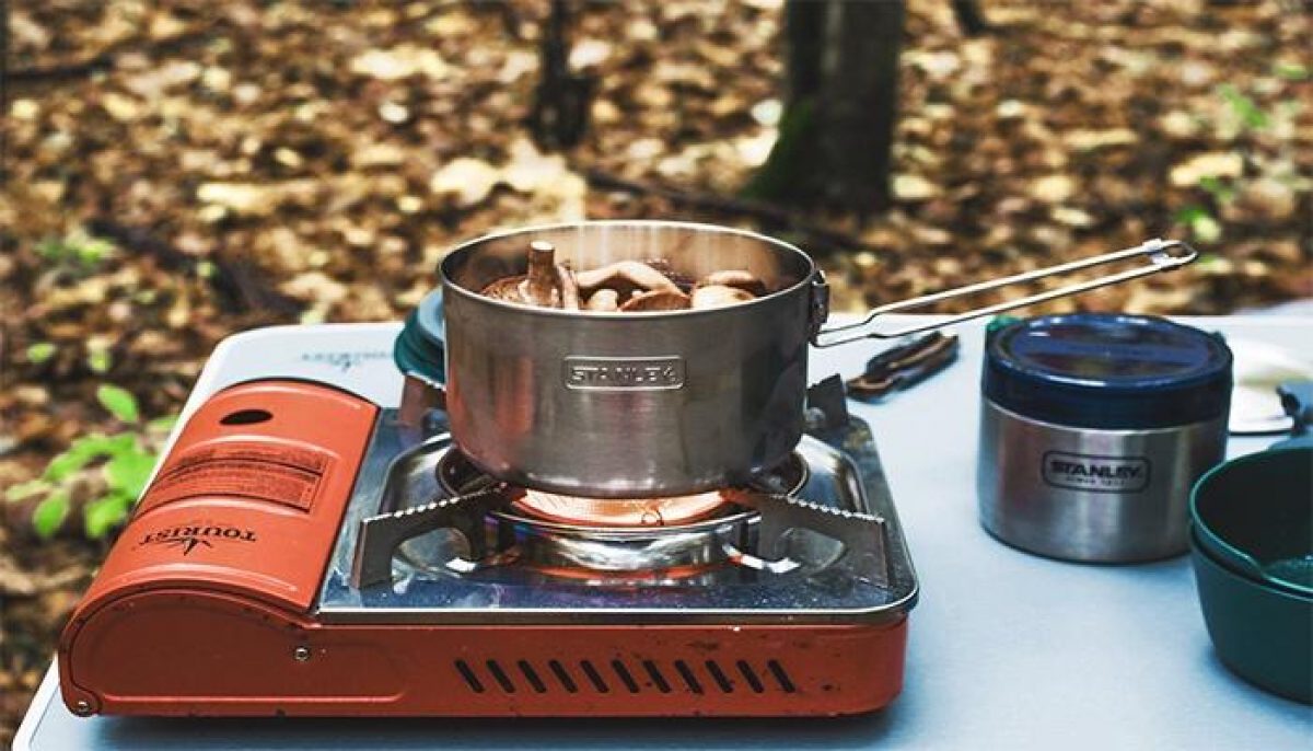 Уют на природе: как выбрать и безопасно использовать туристическую газовую плиту