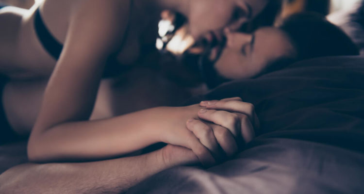 Секс и женское здоровье: как интимная жизнь влияет на самочувствие