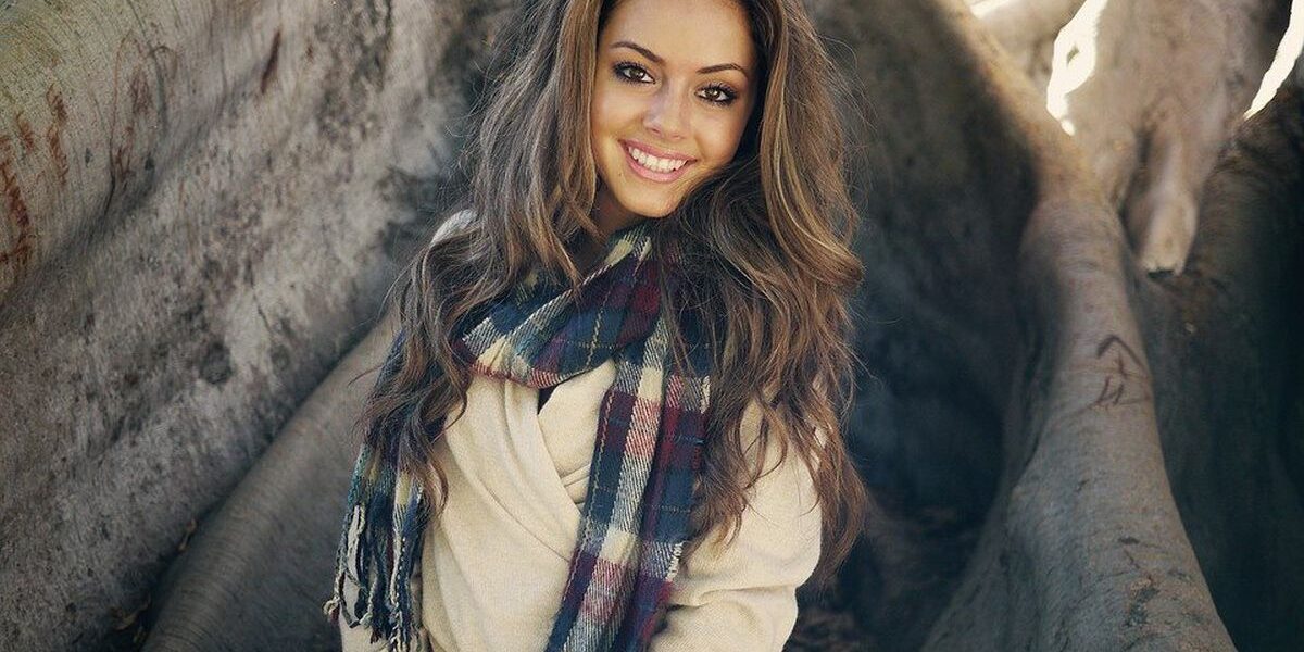 Ленточное наращивание волос: полный гид по плюсам и минусам