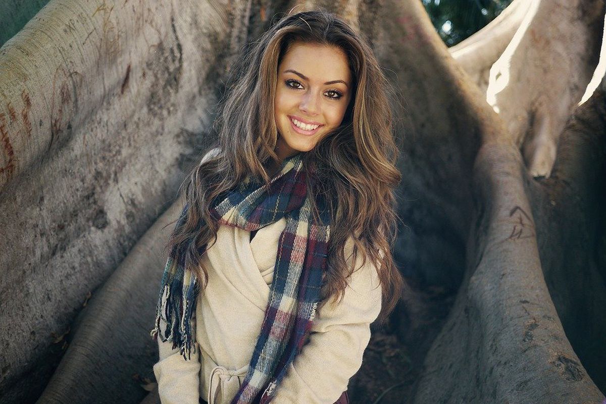 Ленточное наращивание волос: полный гид по плюсам и минусам