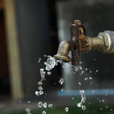 Лайфхак для дома: как прочистить канализацию быстро и легко