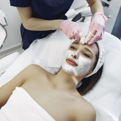 5 фраз, которые выдадут непрофессионального косметолога: будьте осторожны