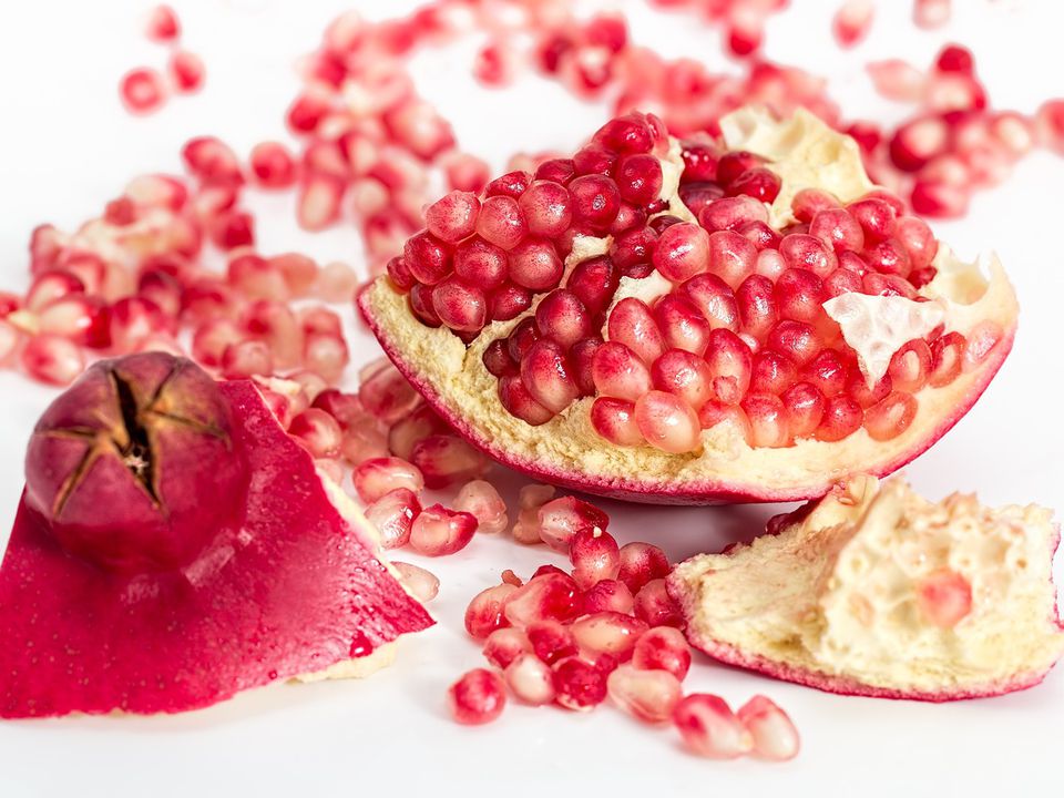 Гранатовые корки на страже вашего огорода: натуральная защита от вредителей