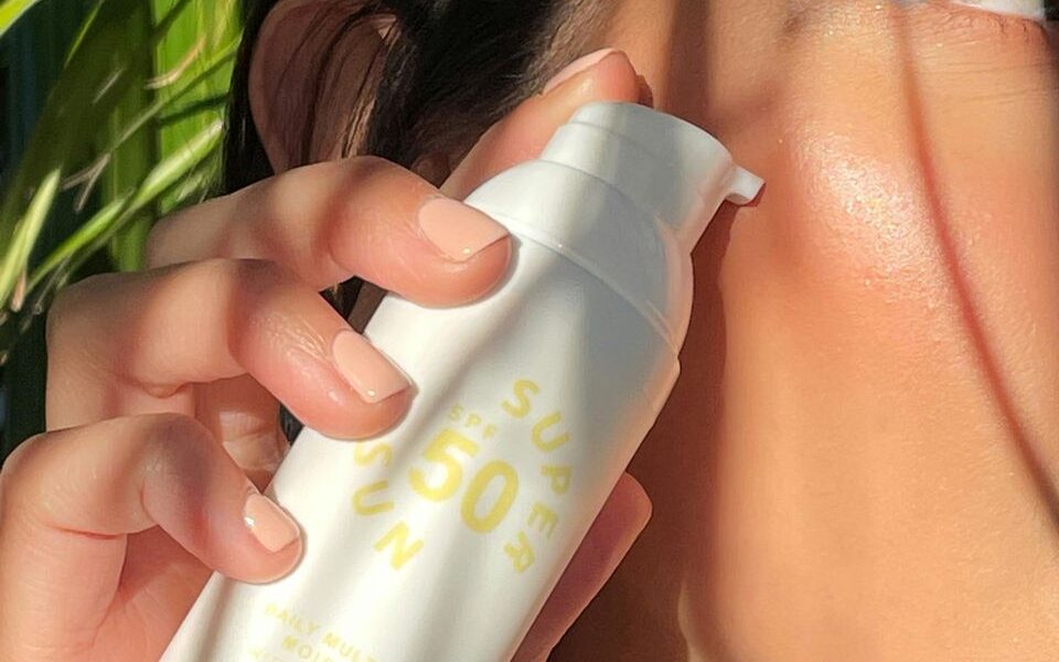 SPF-крем сушит кожу? Причины и решения для идеального тона
