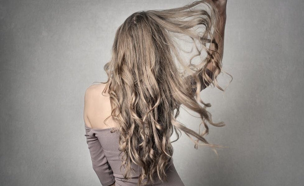 Как звезды восстанавливают волосы после домашних экспериментов: советы экспертов