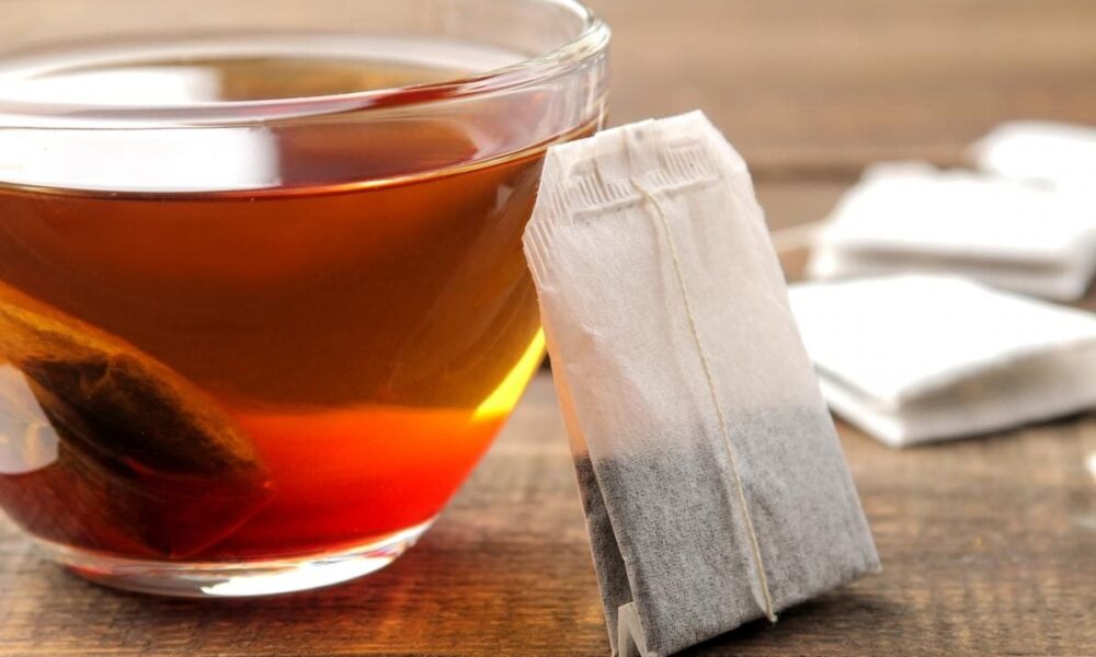 Чайные пакетики: 9 неочевидных способов использования после заварки