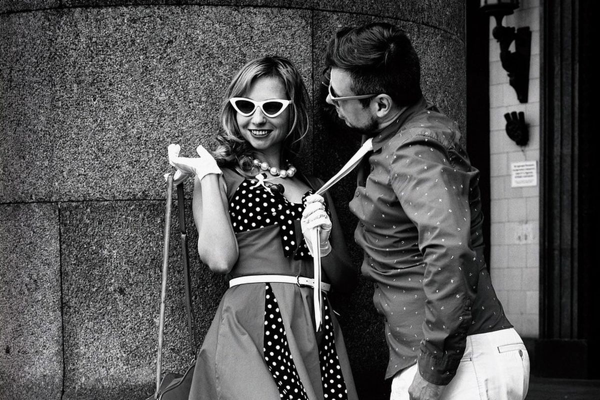 Психология притяжения: 5 тонких женских сигналов, которые завораживают мужчин