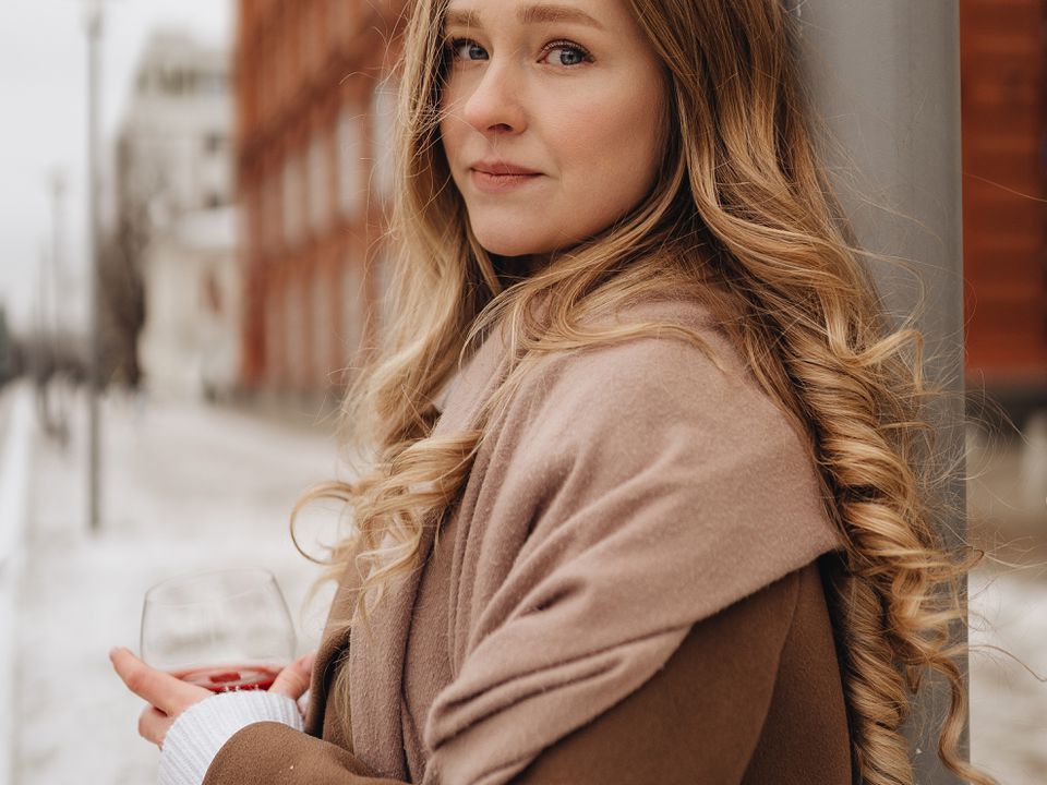 Мороз и красота: как холод влияет на волосы звезд и что советуют эксперты