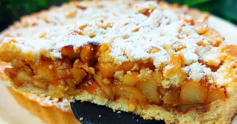 Секрет идеального яблочного пирога: рецепт от запасливой тетушки