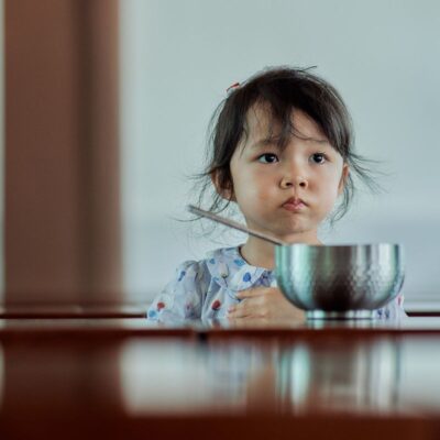 Почему дети плохо едят: распространённые родительские ошибки и как их избежать