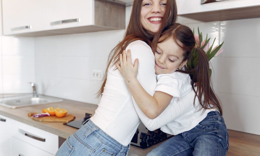 Как найти общий язык с гиперактивным ребенком: 5 советов для родителей