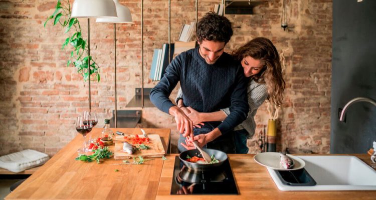 11 полезных продуктов для поддержания здоровья: что стоит добавить в рацион каждой женщины