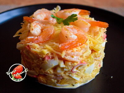 Легкий салат с креветками и ананасом: рецепт для идеального ужина