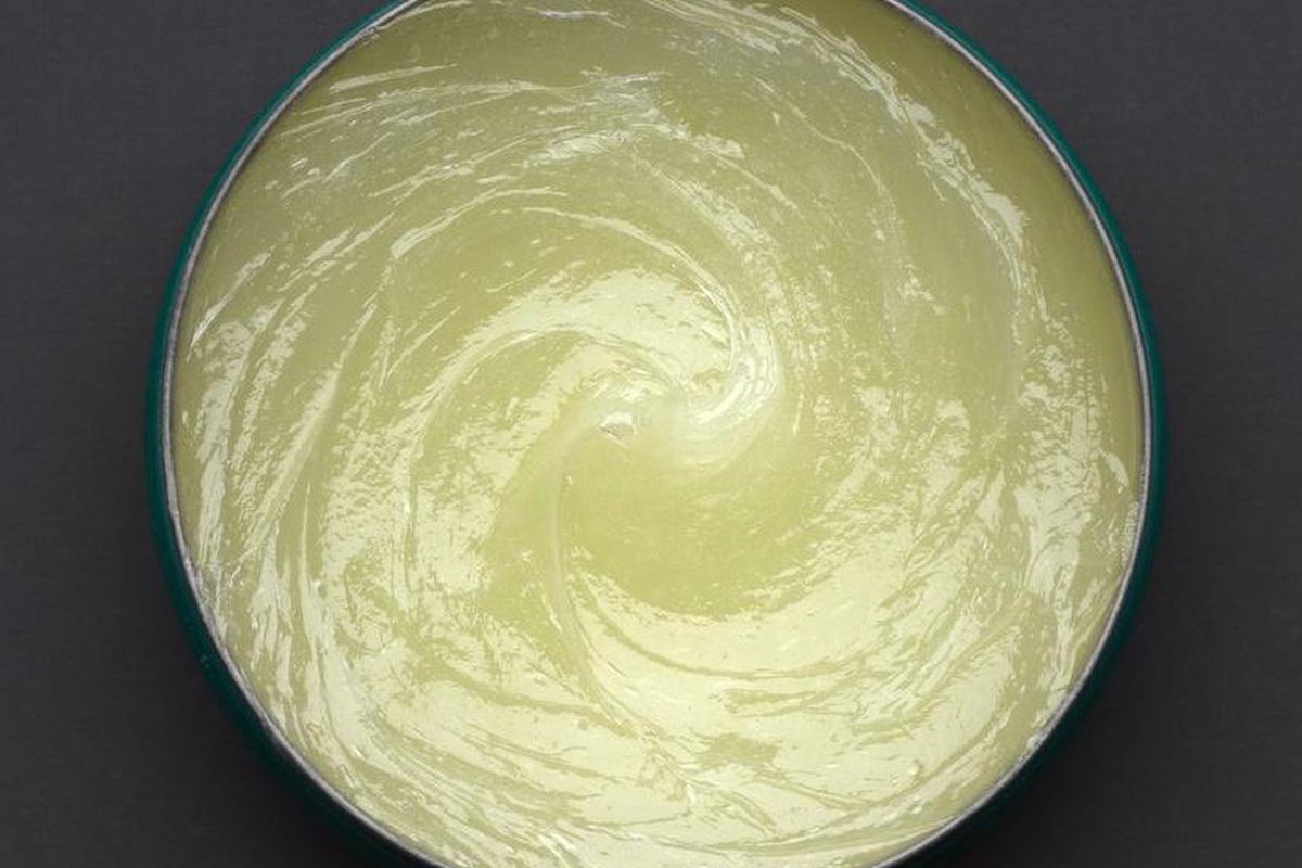 Вазелин: 10 секретных лайфхаков для красоты и ухода