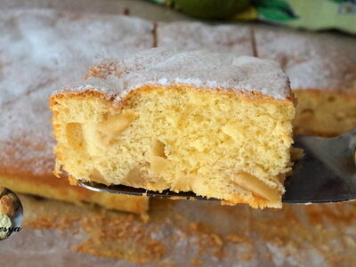 Быстрая шарлотка: рецепт для занятых хозяек