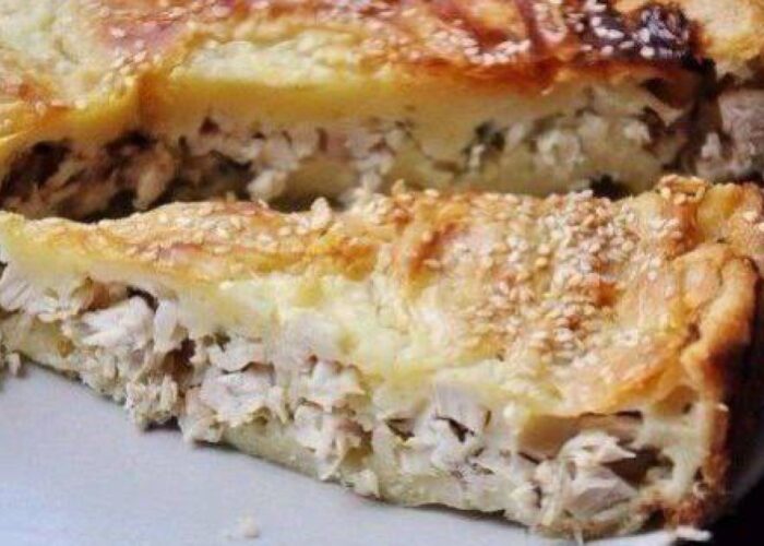 Осенний пирог с курицей и грибами: простой рецепт для уютного вечера
