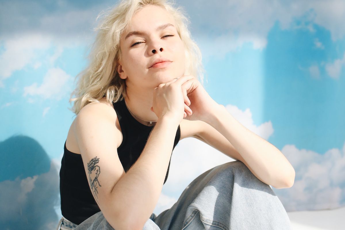 Секреты идеальной линии подбородка: как добиться красоты как у звезд