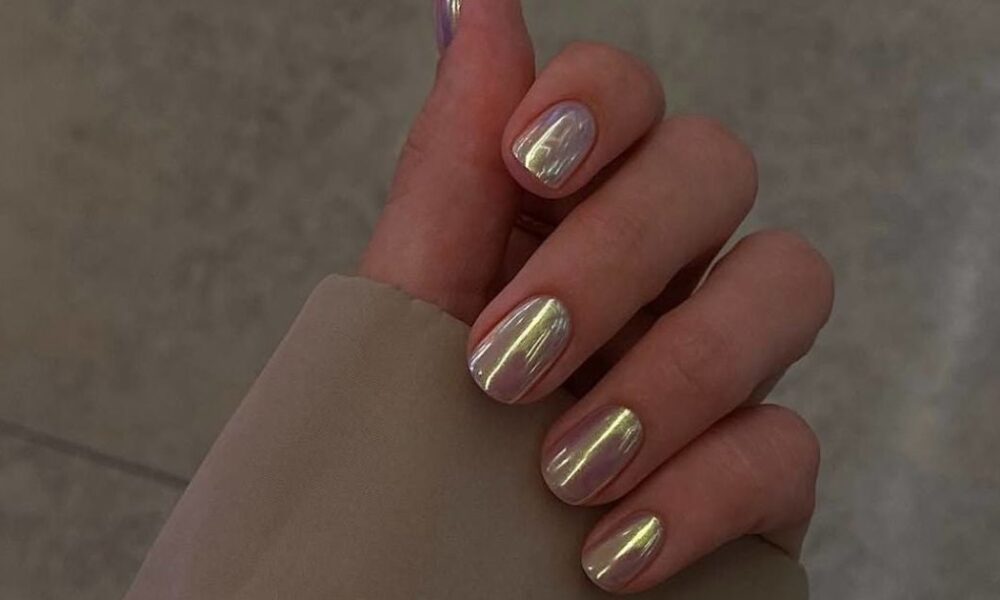 Зимний маникюр: тренды и идеи для коротких ногтей