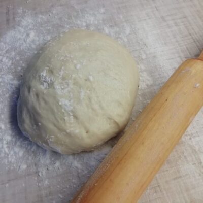 Домашние хитрости: чем заменить скалку для теста и выпечки