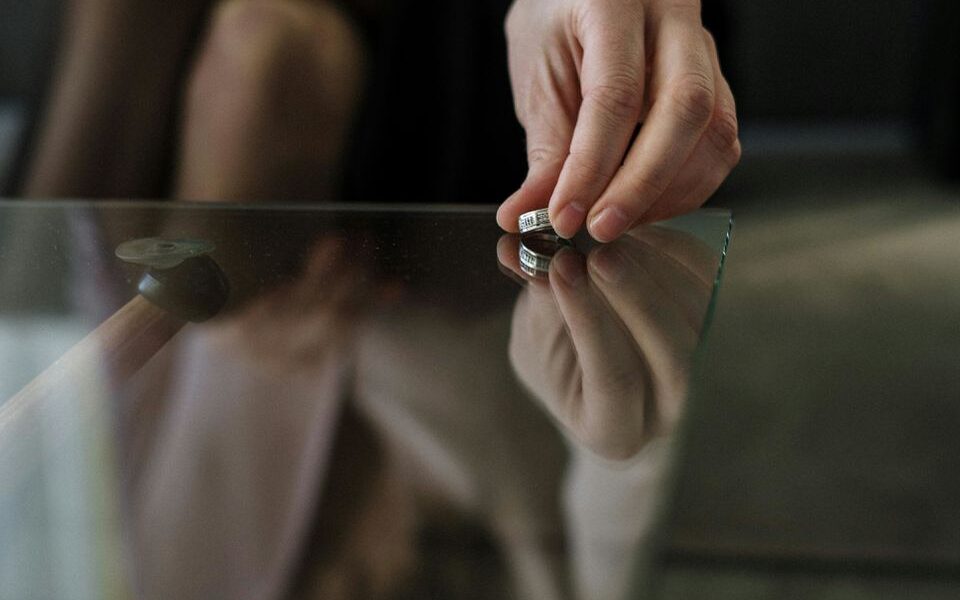 Главная ошибка женщин в отношениях, ведущая к разводу: почему это важно знать